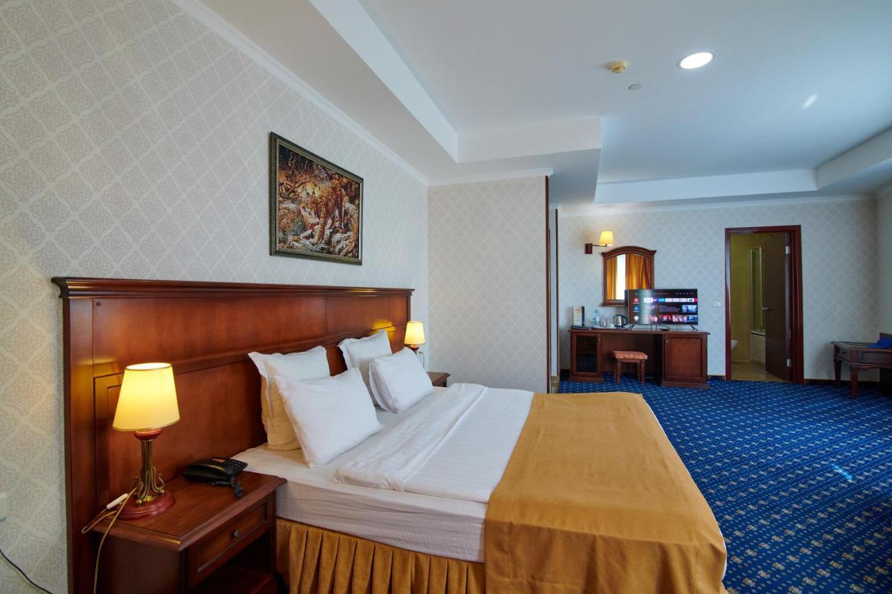 Grand Hotel Victory Aktau  Extérieur photo