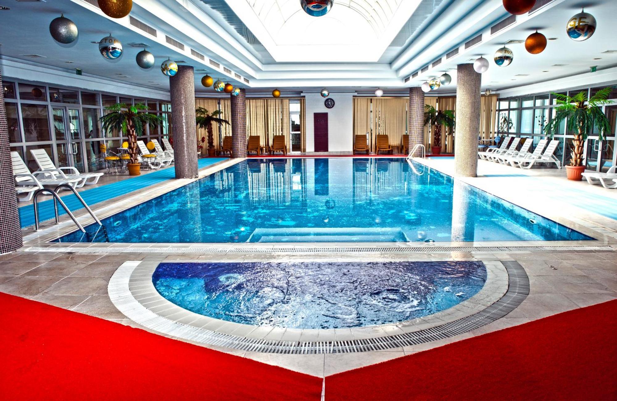 Grand Hotel Victory Aktau  Extérieur photo Spa