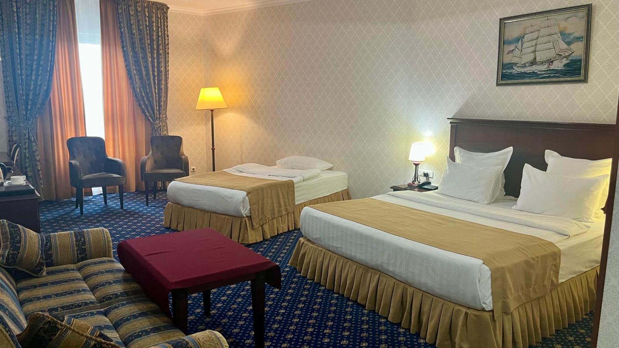 Grand Hotel Victory Aktau  Extérieur photo